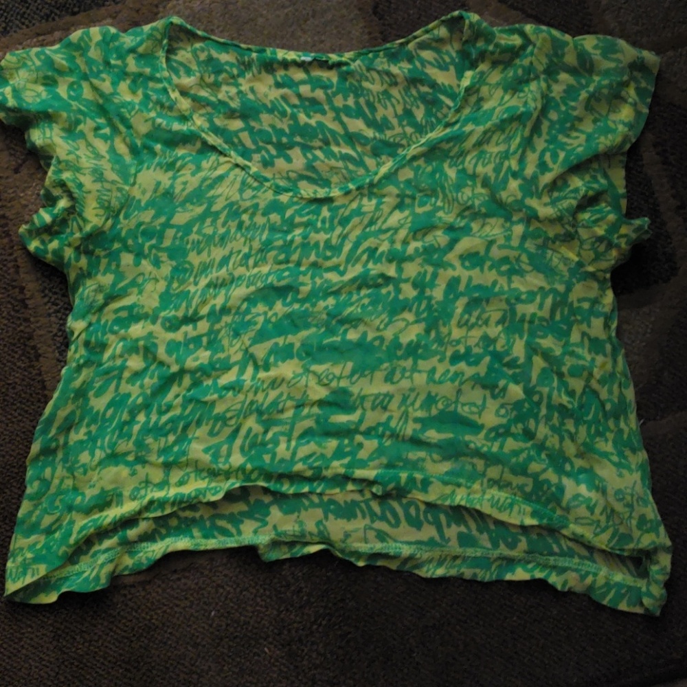 SOLD Graphic print crop top